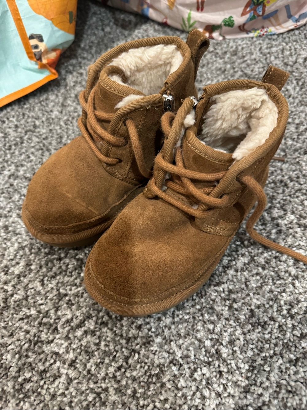 UGG Kids Chestnut Suede Faux-Fur Lined Lace-Up Boots